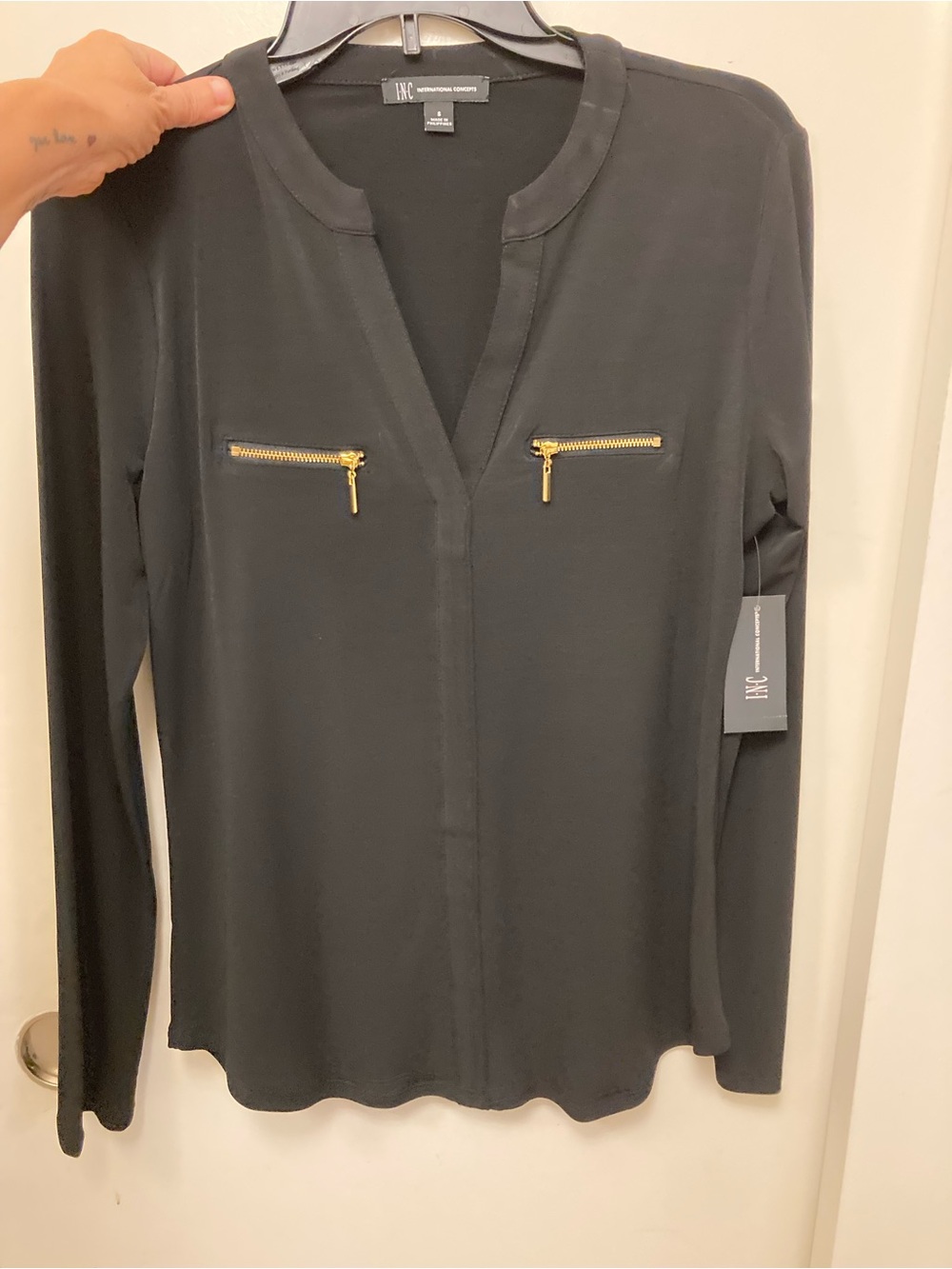 INC International Concepts Black Long-Sleeve Gold Zip-Accent V-Neck Top